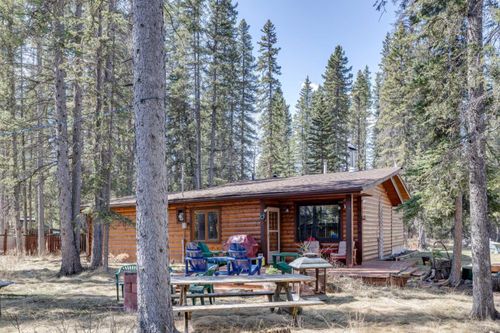 12 White Crescent, Bragg Creek, AB, T0L0K0 | Card Image