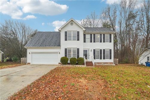 4004 Auburn Hills Dr, Greensboro, NC, 27407-7870 | Card Image