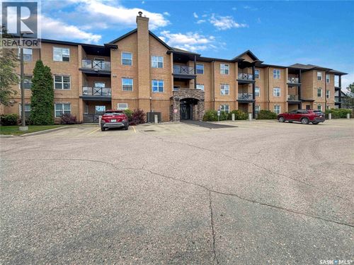310-326 Herold Rd, Saskatoon, SK, S7V0A2 | Card Image