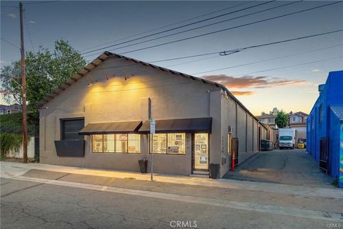 2879 Main St, Riverside, CA, 92501-2556 | Card Image