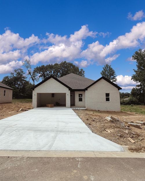 531 Madeleine St, Austin, AR, 72007-9701 | Card Image