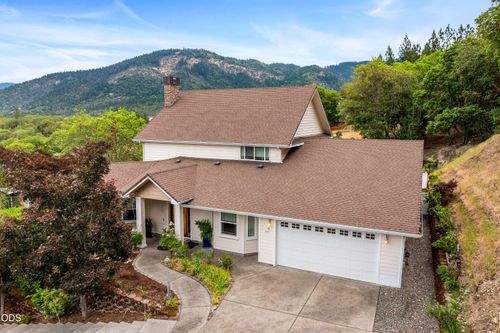 2226 Se Linden Ln, Grants Pass, OR, 97527-5293 | Card Image