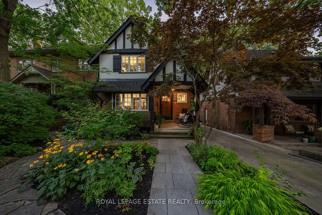 121 Pine Glen Rd, House other with 4 bedrooms, 3 bathrooms and 1 parking in Toronto ON | Image 37