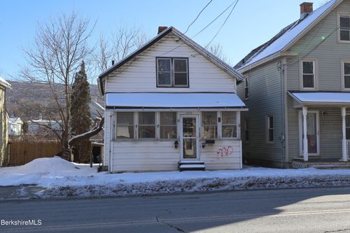 89 Columbia St, Adams, MA, 01220-1316 | Card Image