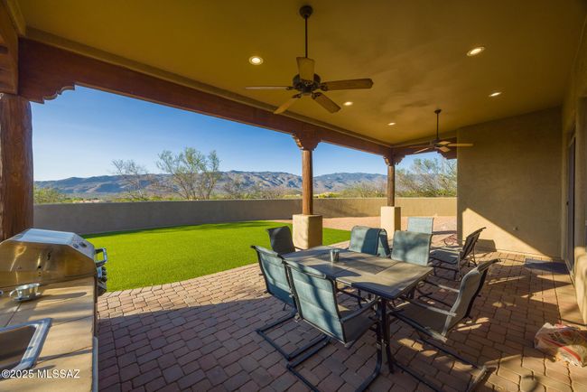 Patio with Built-In BBQ kitchen | Image 23