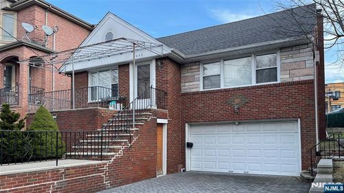 2446 3rd St, Fort Lee, NJ, 07024-4039 | Card Image