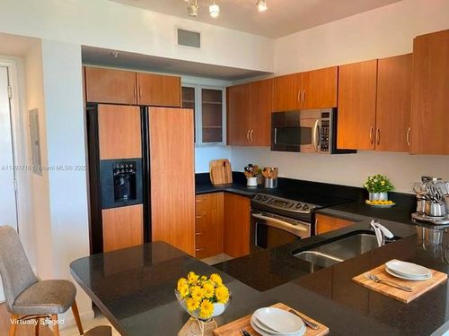 apt-311-2775 Ne 187th St, Aventura, FL, 33180-2925 | Card Image