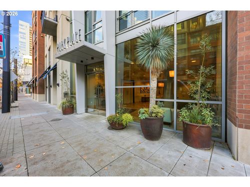 305-922 Nw 11th Ave, Portland, OR, 97209-2776 | Card Image