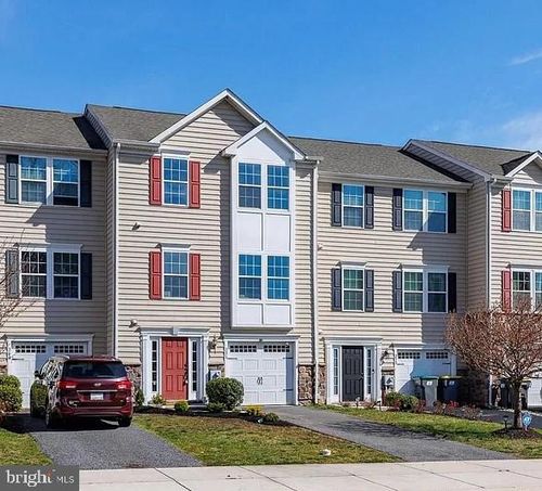 371 Latrobe Dr, NEWARK, DE, 19702-3827 | Card Image