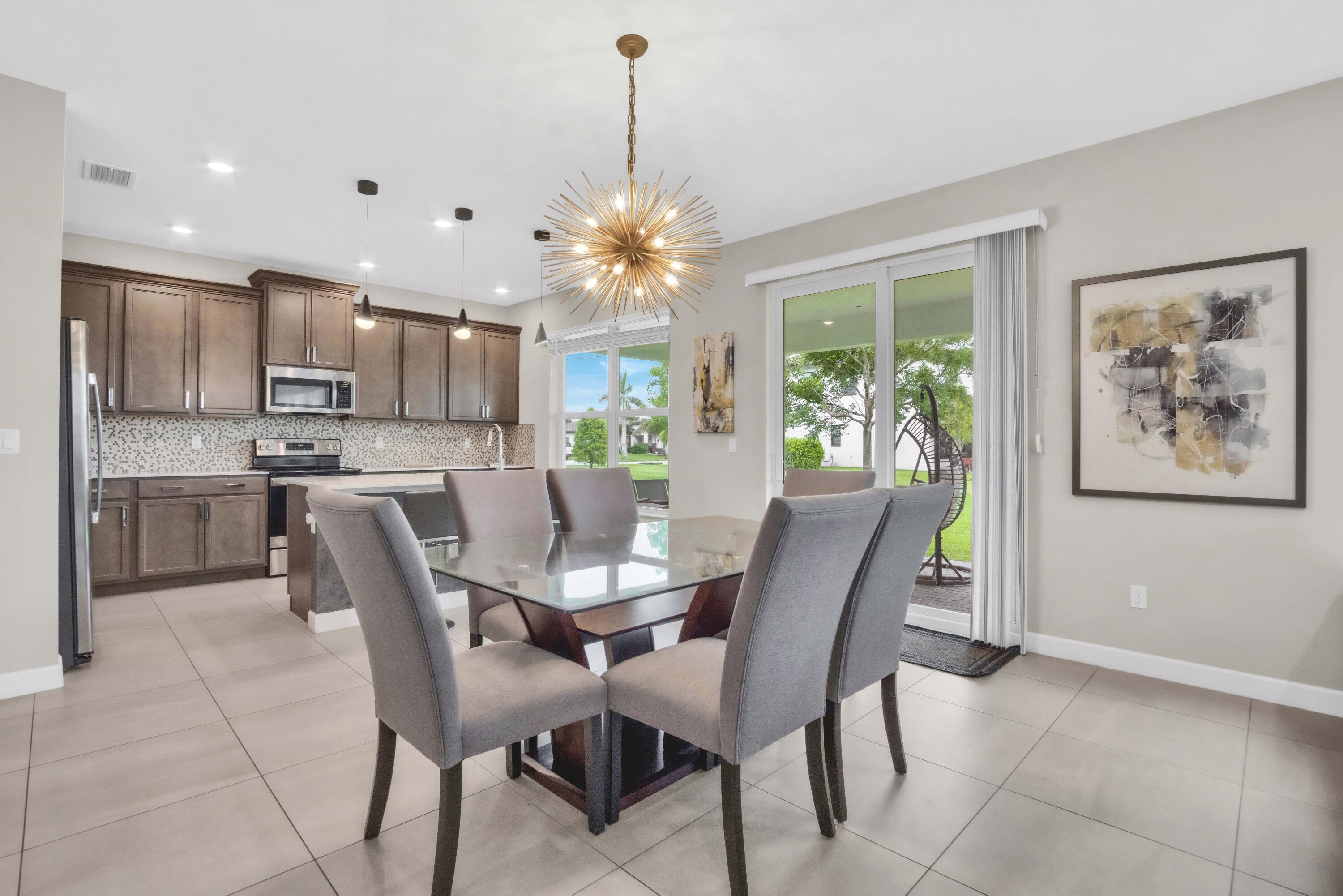 Residential Lease in Royal Palm Beach 3