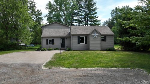 22359 Gratiot Rd, Merrill, MI, 48637-8709 | Card Image