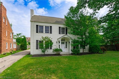3119 Keswick Rd, Shaker Heights, OH, 44120-2828 | Card Image
