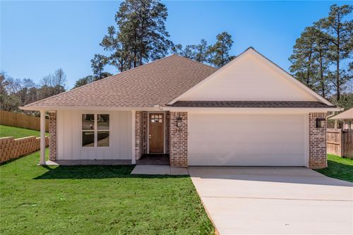 825 Village Gate Circle, Nacogdoches, TX, 75961 | Card Image