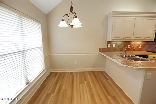 503 W Abbey Pl - 16 | Image 14