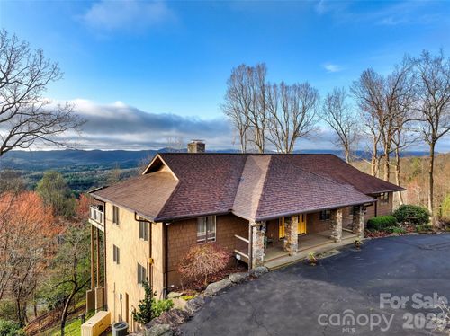 300 Roberts Dr, Hendersonville, NC, 28739-9414 | Card Image