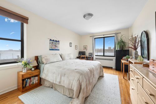 3l-159-00 Riverside Dr W, New York, NY, 10024 | Card Image