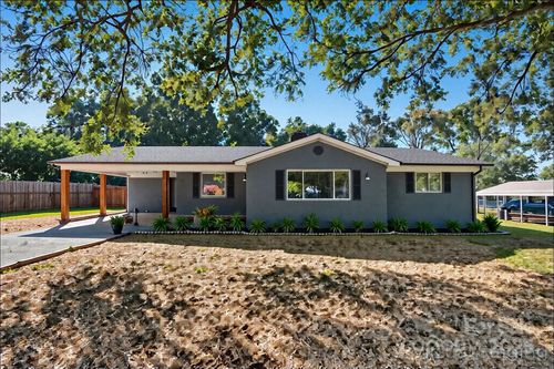 3916 Arvin Dr, Charlotte, NC, 28269-4315 | Card Image