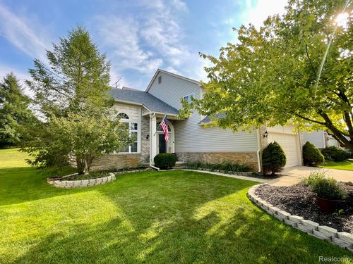 3523 Normandy Dr, Rochester, MI, 48306-4741 | Card Image