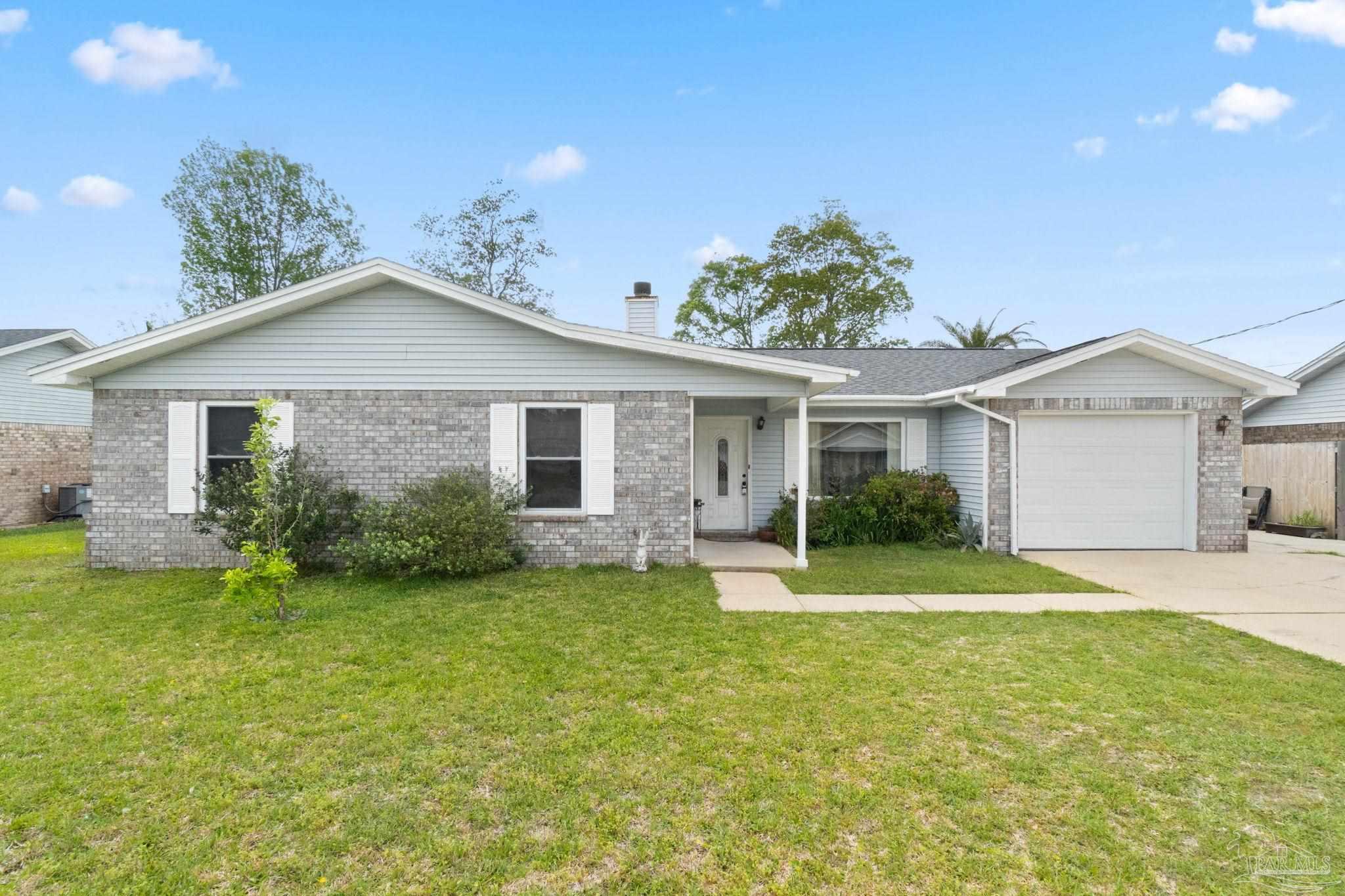 Christian Dr, Pensacola, FL 32506
