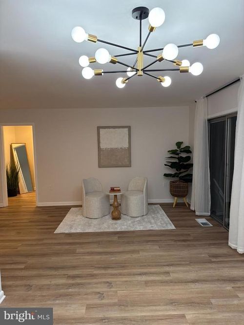 apt-202-10656 Weymouth St, BETHESDA, MD, 20814-4250 | Card Image