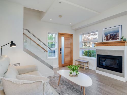 14-9889 Seventh St, Sidney, BC, V8L2V8 | Card Image