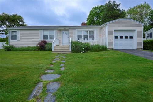 44 Dudley Ave, Newport, RI, 02840-1208 | Card Image