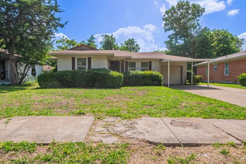 10033 Casa Oaks Dr, Dallas, TX, 75228-3407 | Card Image