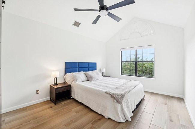 6610 Mesa Hollow Dr, Townhouse with 3 bedrooms, 2 bathrooms and 4 parking in Austin TX | Image 7