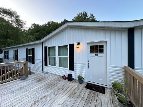 116 Atomic Ct, Bluefield, WV, 24701-7410 | Card Image