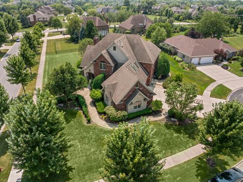 22558 Ledgestone Way, Frankfort, IL, 60423-8857 | Card Image