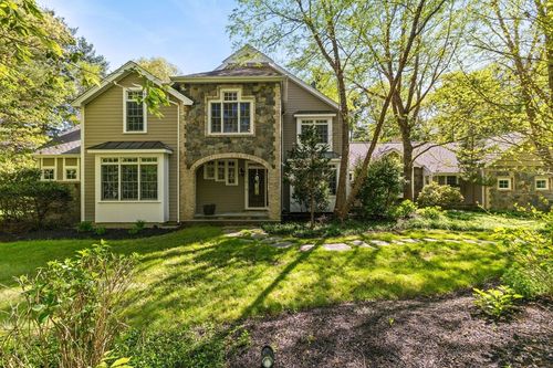 4 Furlong Cir, Lakeville, MA, 02347-2144 | Card Image