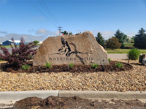 865 Antelope Dr E, Bennett, CO, 80102 | Card Image