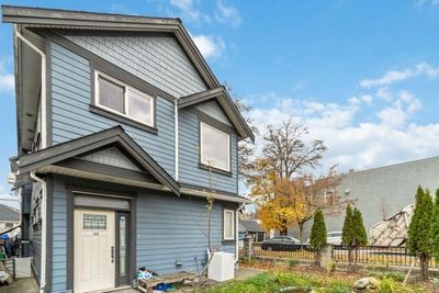 198 E 44th Ave, Home with 3 bedrooms, 3 bathrooms and 2 parking in Vancouver BC | Image 2