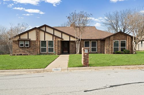 7401 Spring Lea Way, North Richland Hills, TX, 76182-7729 | Card Image