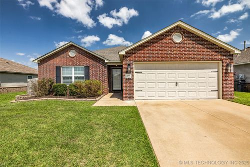 23079 Bessie Blvd, Claremore, OK, 74019-5138 | Card Image