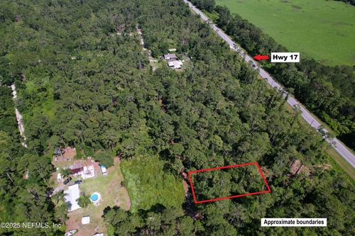 215 Ward Ave, CRESCENT CITY, FL, 32112-4220 | Card Image