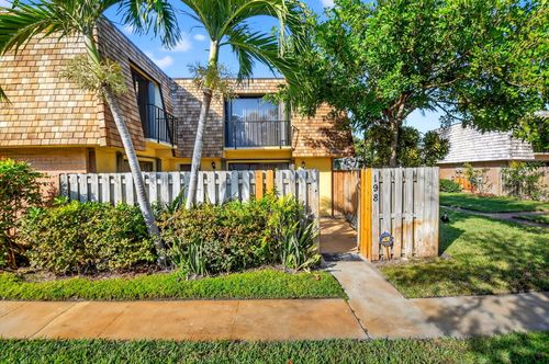 198 Lake Arbor Dr, Palm Springs, FL, 33461-2144 | Card Image
