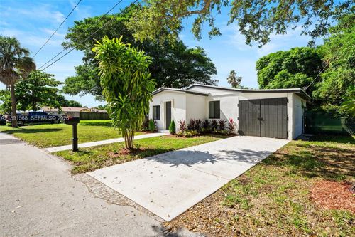 261 Nw 2nd Ct, Deerfield Beach, FL, 33441-1902 | Card Image