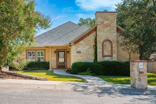 100 Saint Andrews Loop, Kerrville, TX, 78028-6441 | Card Image