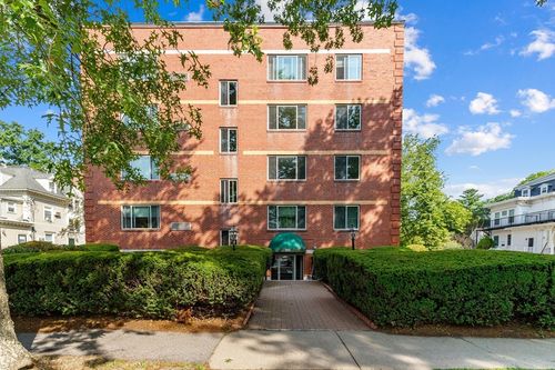 201-125 Pleasant St, Arlington, MA, 02476-8142 | Card Image