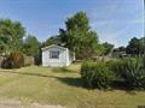 548 Aetna Dr, Cheney, KS, 67025-9126 | Card Image