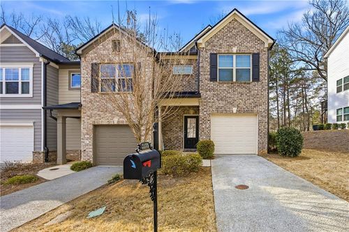 3175 Meadowstone Ln Sw, Atlanta, GA, 30331-2938 | Card Image