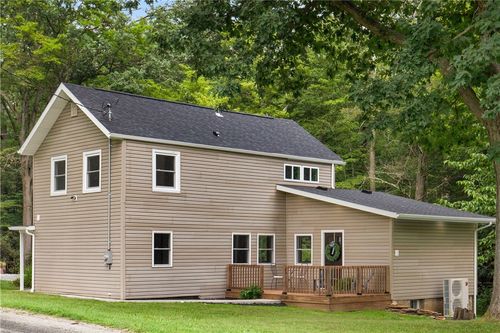 480 Freeman Falls Rd, Acme, PA, 15610-2211 | Card Image