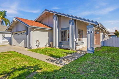 8821 Covina, San Diego, CA, 92126 | Card Image