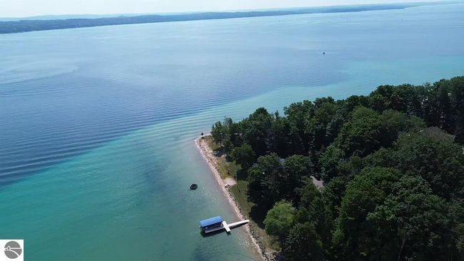 3485 N West Torch Lake Dr, House other with 5 bedrooms, 4 bathrooms and null parking in Kewadin MI | Image 74