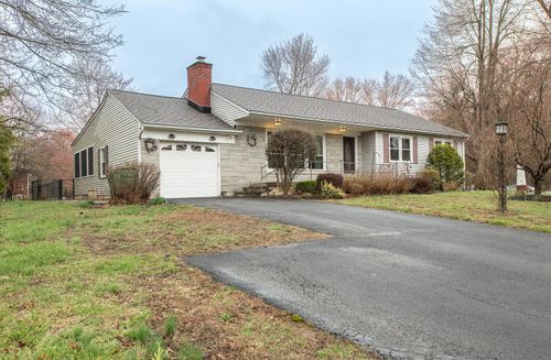7 Henry Dr, Wappingers Falls, NY, 12590-4405 | Card Image