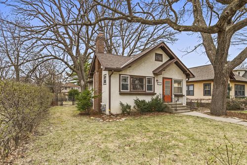 3301 44th Ave S, Minneapolis, MN, 55406-2317 | Card Image