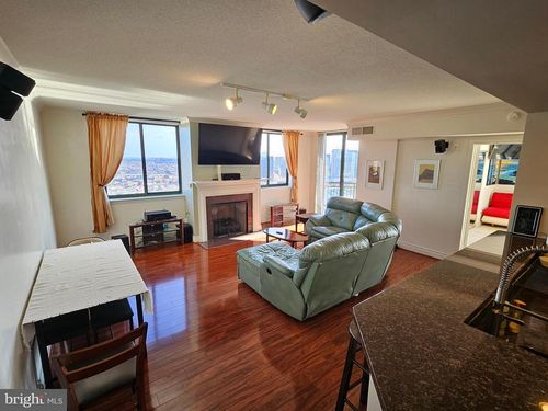 apt-2613-414 Water St, BALTIMORE, MD, 21202-3290 | Card Image