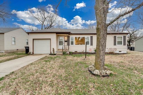 1720 Robbins St, Augusta, KS, 67010-1943 | Card Image