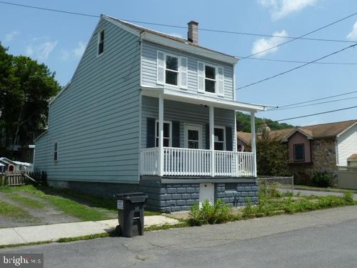 14 N Line St, GIRARDVILLE, PA, 17935-1344 | Card Image